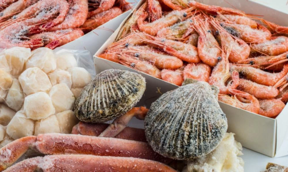 Βρήκαν ίχνη κορονοϊού σε συσκευασίες κατεψυγμένων θαλασσινών στην Κίνα